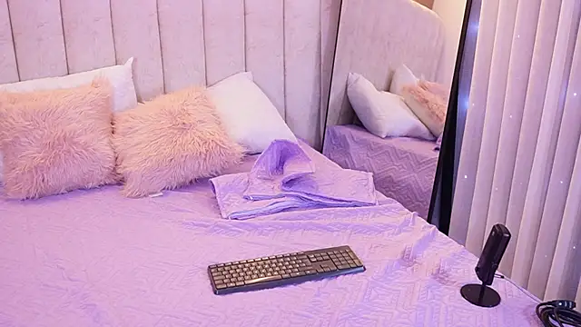 emyli sw  online show from 25, 11, 2025