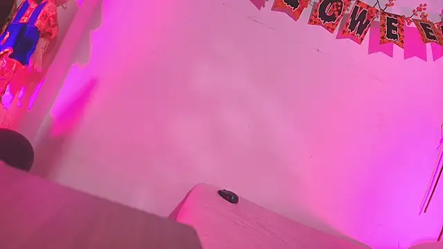 emyli sw  online show from 25, 10, 2025