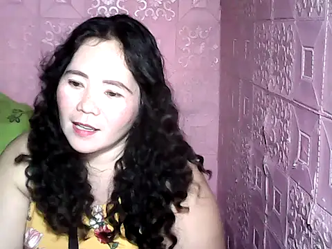 hotpusie 4u online show from 11, 11, 2025