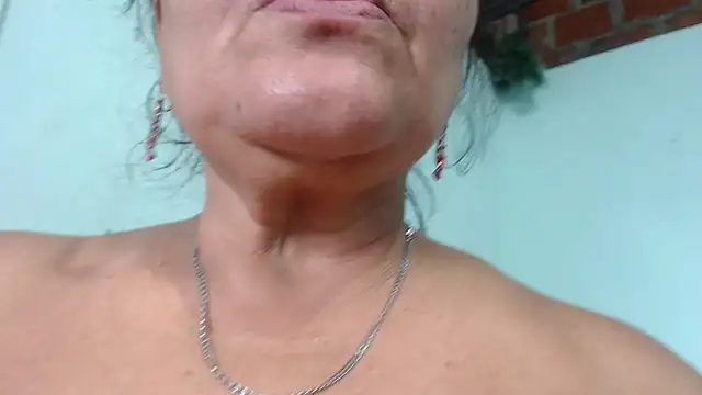 Snapshot of juanys_asshot chatting on 14, 9, 2025 juanys asshot online show from 14, 9, 2025