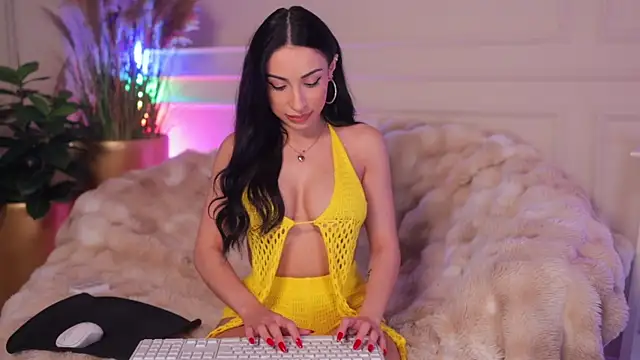 Snapshot of Anais_Bloom chatting on 23, 6, 2026 Anais Bloom online show from 23, 6, 2026