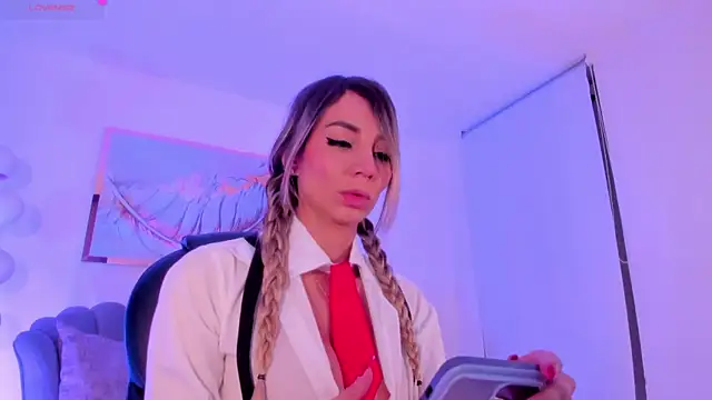 ZoePresleyX online show from 31, 10, 2025