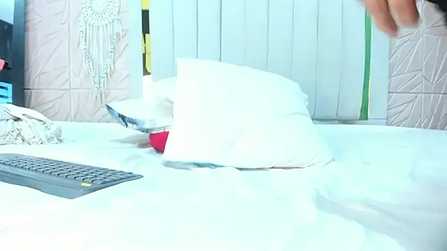 Rebecca Mitchell online show from 13, 10, 2025