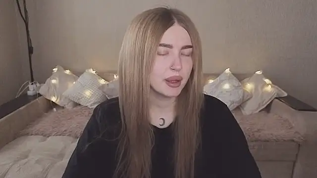 ViolettaLopez online show from 16, 11, 2025