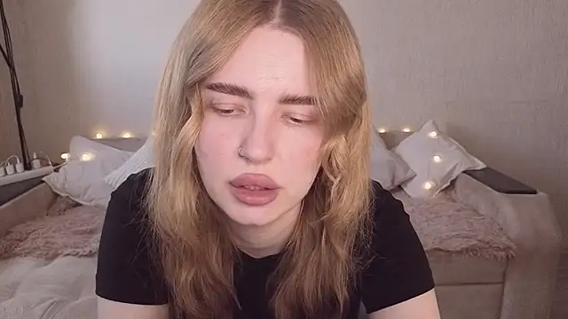 ViolettaLopez online show from 22, 6, 2026