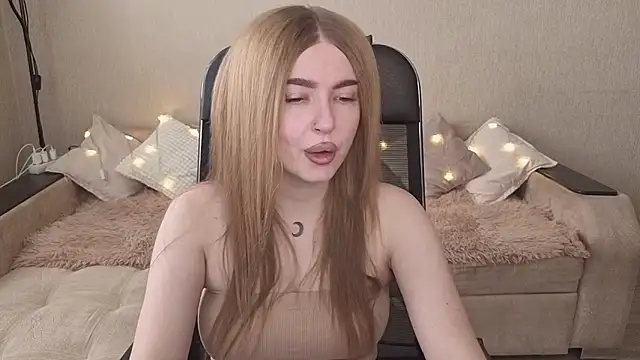 ViolettaLopez online show from 12, 10, 2025