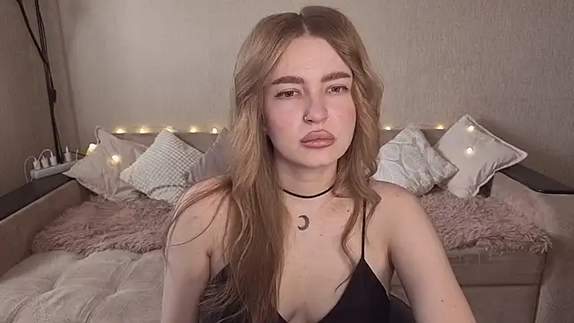 Snapshot of ViolettaLopez chatting on 17, 6, 2026 ViolettaLopez online show from 17, 6, 2026