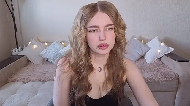Snapshot of ViolettaLopez chatting on 20, 5, 2026 ViolettaLopez online show from 20, 5, 2026