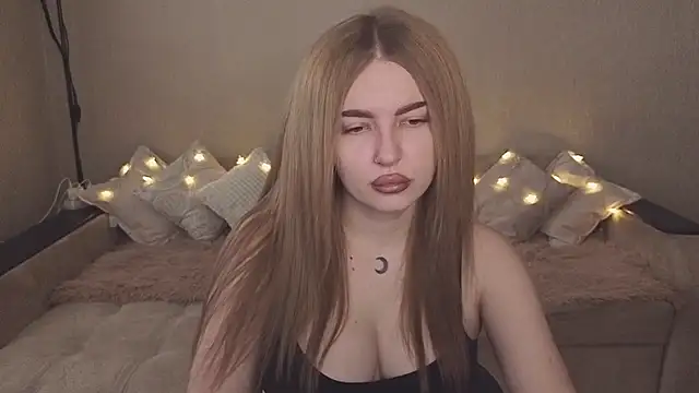 ViolettaLopez online show from 15, 10, 2025