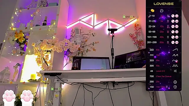 Elena-Marilyn online show from 21, 4, 2026