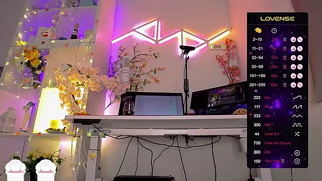 Elena-Marilyn online show from 6, 2, 2026