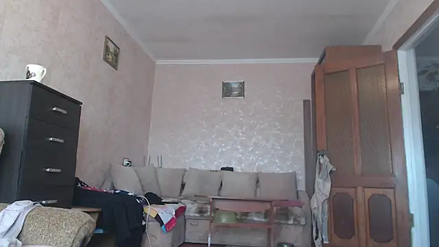 Amy August online show from 9, 2, 2026