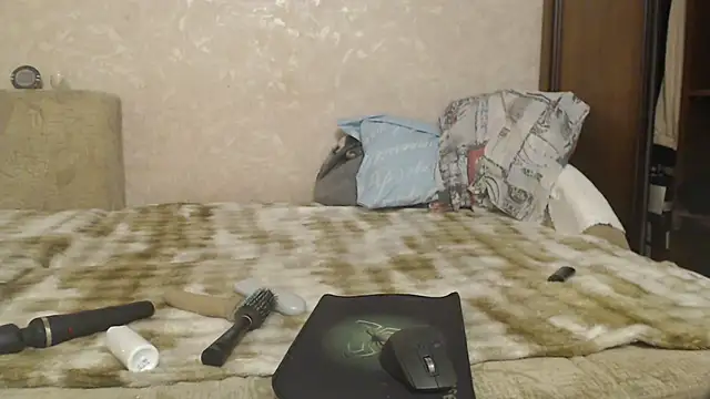 Amy August online show from 19, 4, 2026