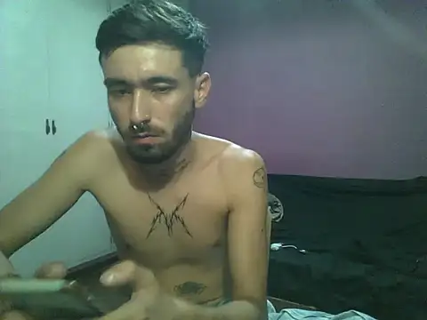 Snapshot of venenus chatting on 8, 2, 2025 venenus online show from 8, 2, 2025