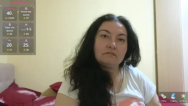 BBW MILF 4U online show from 8, 3, 2025