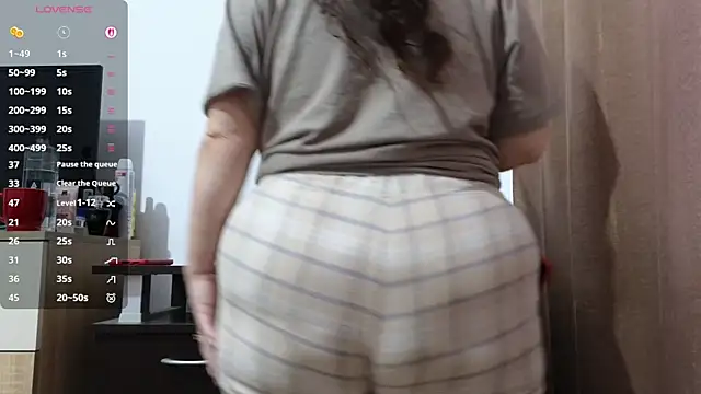 BBW MILF 4U online show from 8, 4, 2026