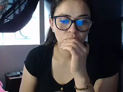 mayhott2 online show from 5, 2, 2025