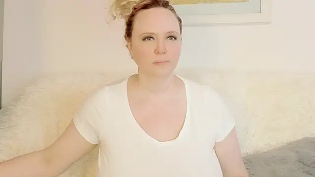 Snapshot of Sarah4you chatting on 29, 6, 2026 Sarah4you online show from 29, 6, 2026