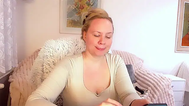 Sarah4you online show from 25, 2, 2025