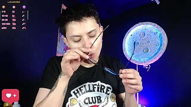 girl intense444 online show from 13, 2, 2026