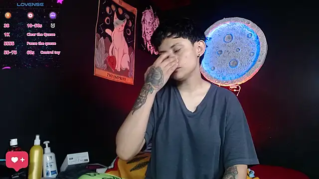 Snapshot of girl_intense444 chatting on 17, 6, 2026 girl intense444 online show from 17, 6, 2026