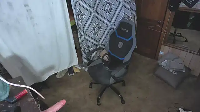 Snapshot of sex4fun_21 chatting on 19, 1, 2026 sex4fun 21 online show from 19, 1, 2026