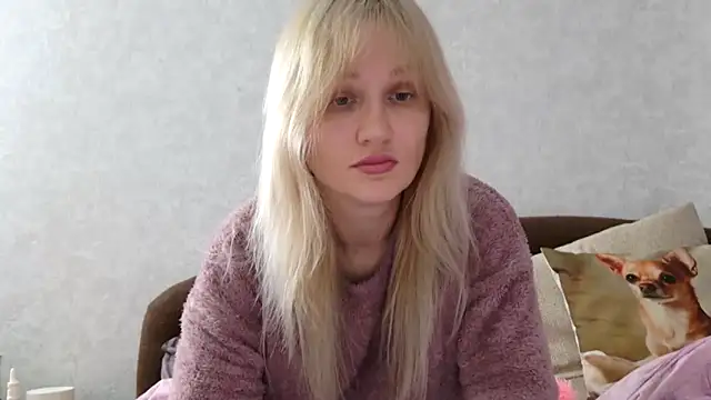 Snapshot of ModelEva chatting on 11, 10, 2025 ModelEva online show from 11, 10, 2025