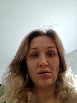 Snapshot of ModelEva chatting on 20, 3, 2025 ModelEva online show from 20, 3, 2025
