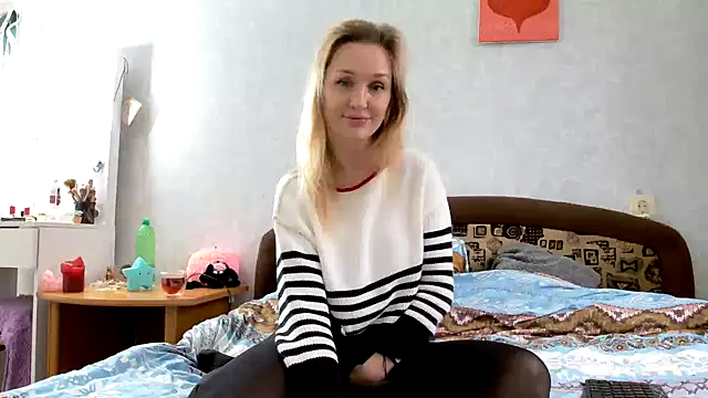 Snapshot of ModelEva chatting on 17, 1, 2025 ModelEva online show from 17, 1, 2025