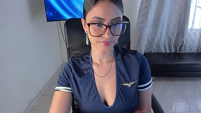 Snapshot of PaulinaBelushi chatting on 18, 6, 2026 PaulinaBelushi online show from 18, 6, 2026