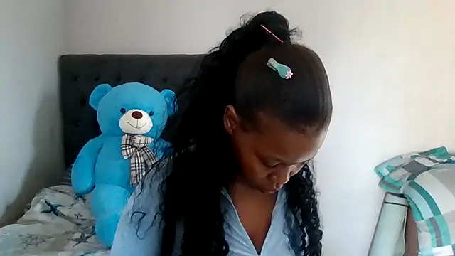 Snapshot of cherryontopy chatting on 14, 2, 2025 cherryontopy online show from 14, 2, 2025