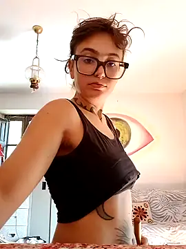 Snapshot of Blulilla69 chatting on 12, 9, 2025 Blulilla69 online show from 12, 9, 2025