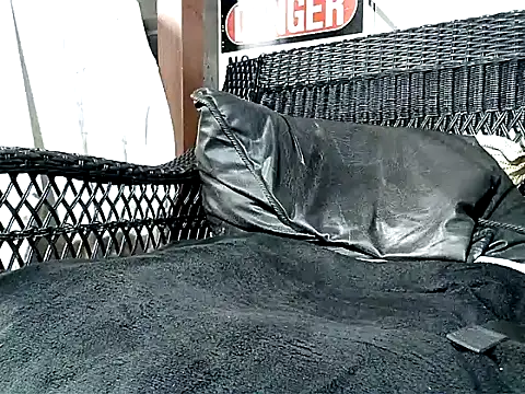 HungHawaiian808xh online show from 4, 11, 2025