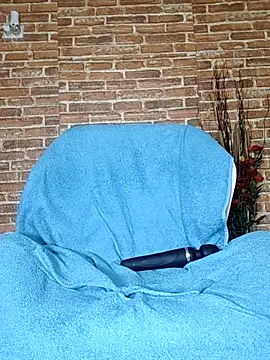  Horny milf  online show from 2, 7, 2026