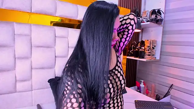 bigass monic online show from 21, 3, 2026