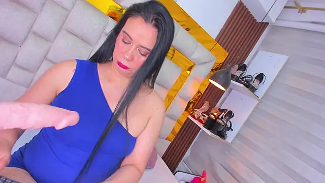 Snapshot of bigass_monic chatting on 15, 10, 2025 bigass monic online show from 15, 10, 2025