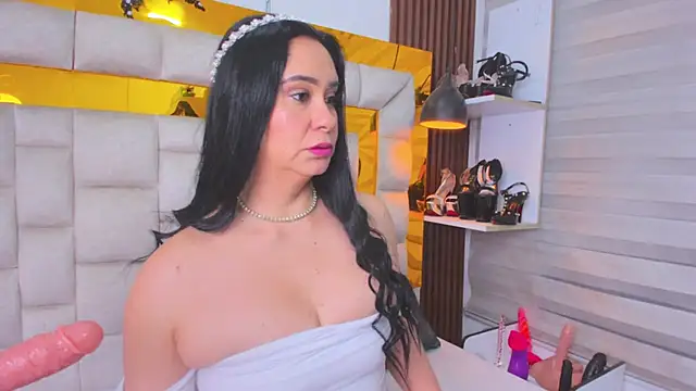 Snapshot of bigass_monic chatting on 6, 11, 2025 bigass monic online show from 6, 11, 2025