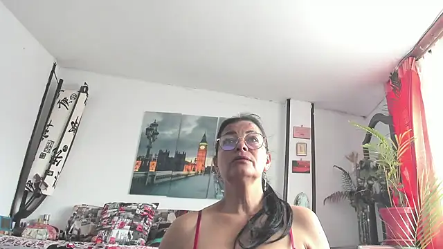 ana mature  online show from 18, 9, 2025
