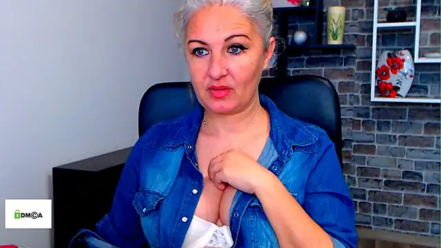 angel devil milf online show from 28, 11, 2025