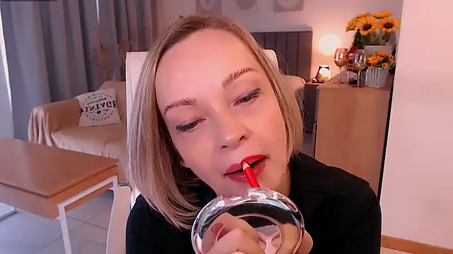 Tilly Eliot online show from 14, 1, 2026