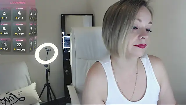 Tilly Eliot online show from 18, 2, 2025