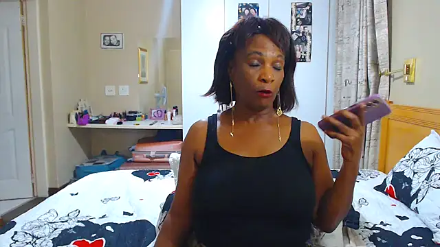 Snapshot of Hotgrannyx chatting on 19, 2, 2025 Hotgrannyx online show from 19, 2, 2025