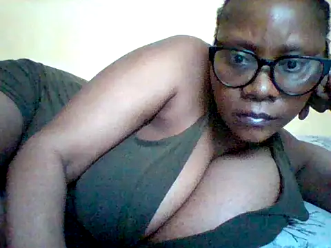Snapshot of Africangal chatting on 2, 6, 2026 Africangal online show from 2, 6, 2026