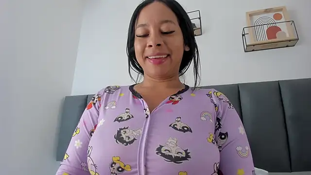 MaraOwen  online show from 10, 7, 2026