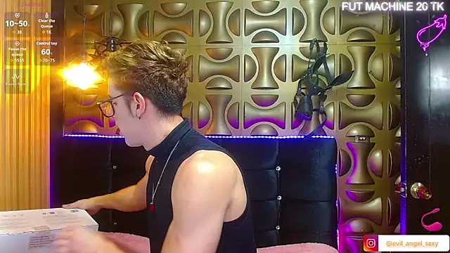 angel sexyevil online show from 4, 12, 2025