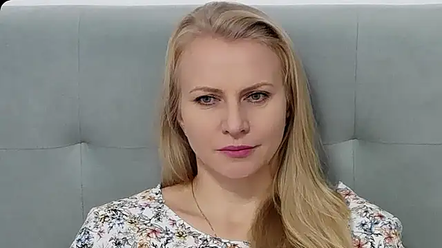 K  Adrienne online show from 27, 10, 2025