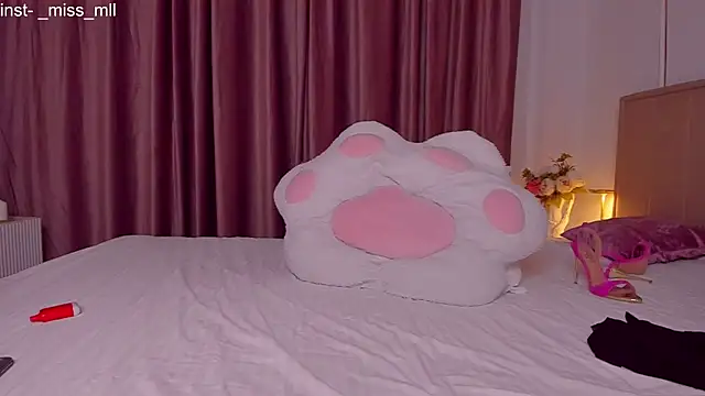 Snapshot of MaaryM chatting on 26, 10, 2025 MaaryM online show from 26, 10, 2025