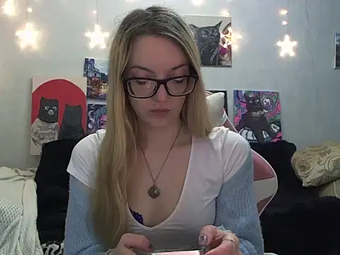 Snapshot of SecretSophia chatting on 25, 9, 2025 SecretSophia online show from 25, 9, 2025