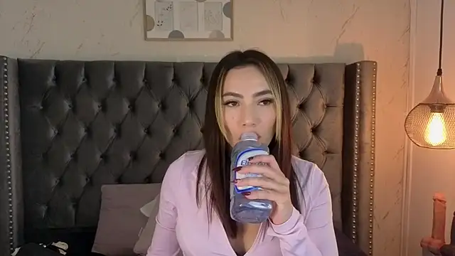 Kim Blane online show from 2, 4, 2026