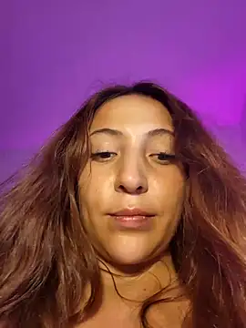 VickyHoult online show from 8, 3, 2025